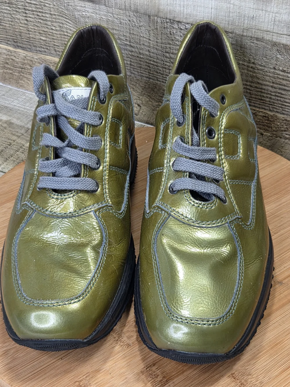 Vintage RARE Hogan Men's Metallic Olive Green Lace-Up Sneakers Sz 7.5
